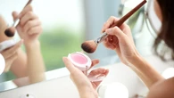 Cómo usar el colorete para rejuvenecer si eres mayor de 45 años