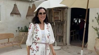 Tamara Falcó firma el caftán bordado más bohemio en Ibiza que llevaremos este verano