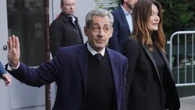 La vida de Sarkozy en prisión: cocinilla eléctrica, dos escoltas permanentes y un libro que ya ha empezado a escribir