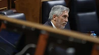 Marlaska reta a Moncloa y refuerza la UCO con 150 agentes en pleno caso de las "cloacas"