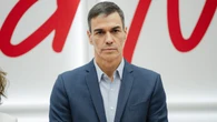 Un PSOE cercado por la corrupción alardea de sus primeras victorias sobre la bocina tras un mes de cortinas de humo