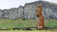 Un nuevo estudio confirma cómo se colocaron los moais en Isla de Pascua: las pesadas estatuas 'caminaban' hasta su posición