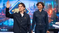Zendaya demuestra sus dotes para hacer ganchillo y Tom Holland anuncia una importante modificación en su traje de Spiderman en 'El Hormiguero'