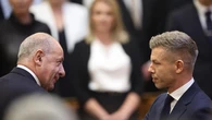 El Parlamento de Hungría da luz verde a una reforma para destituir al presidente, aliado de Orbán