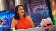 Tamara Falcó se adelanta al verano con el vestido rojo de Zara que más favorece y cuesta menos de 36 euros