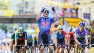 Philipsen gana y aprieta la lucha por el maillot verde antes de los Alpes