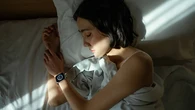 Los expertos lo confirman: no es recomendable dormir con las persianas completamente bajadas