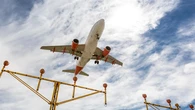 Las aerolíneas europeas cierran en rojo ante la crisis de combustible que amenaza sus beneficios