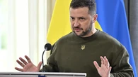 Zelenski afronta un inoportuno debate interno sobre la estrategia de la guerra y anuncia al sucesor de Oleksandr Sirski, jefe del Ejército