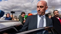 Luis Rubiales habla de su "fugaz besito en los labios a Jenni Hermoso" en su libro 'Matar a Rubiales'