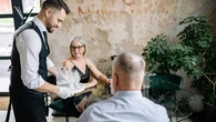 Esta es la razón por la que los bares y restaurantes cobrarán un suplemento por cada botella vendida a partir de noviembre