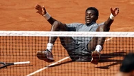 Se convierte en el más joven en ganar en Roland Garros en 25 años y se lleva un pastizal pero no podrá tocar el dinero