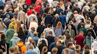 Un nuevo modelo matemático revela qué podría pasar con la humanidad antes de 2064