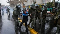 "La educación pública se defiende": miles de estudiantes marchan contra recortes de Kast
