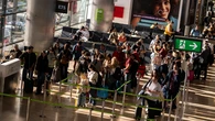 La UE aprueba la reforma de los derechos de los pasajeros aéreos: la maleta de cabina, incluida en la tarifa básica y las compensaciones, sin cambios