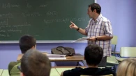 Declaración de un profesor a sus estudiantes: Viajo 300km al día, traten de hacerme feliz cuando llego y feliz cuando me voy