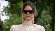 Inés Domecq eleva el traje de feria con la blusa de lunares y espalda abierta más espectacular de la temporada