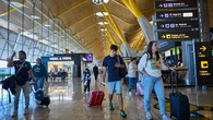 Óscar Puente descarta una escasez de queroseno este verano por la crisis de Ormuz y mantiene el pulso por la maleta de mano gratis