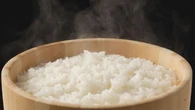 El arroz quedará más sabroso si eliminas el agua hirviendo y lo cocinas en una mejor alternativa