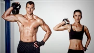 Este es el Preacher Curl, el ejercicio definitivo para construir unos bíceps grandes y fuertes