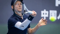 Sinner vence a De Miñaur y se mete en la final de Pekín, aunque con dudas físicas