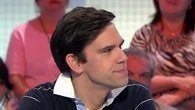 Roberto Leal alucina con el método de estudio de Javier Alonso, concursante de 'Pasapalabra': "La carrera me la saqué en la cama"