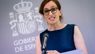 Mónica García incendia la sanidad con su antiestatuto exprés