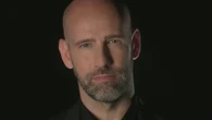 Gonzalo Miró protagoniza la misteriosa nueva promo de RTVE: "Dicen que soy un idiota"