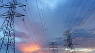 Bruselas pide a España abandonar el refuerzo del sistema eléctrico y acelerar la inversión en redes y almacenamiento