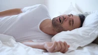 La estimulación nerviosa implantable para la apnea obstructiva del sueño es segura y eficaz