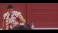 Albert Serra revoluciona Bruselas con una instalación inmersiva protagonizada por Pablo Aguado