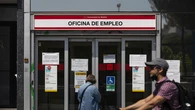 El SEPE lo deja claro: si cobras el paro no tienes derecho a disfrutar de vacaciones