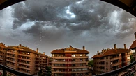 La AEMET avisa: tormentas, granizo y reventones durante cinco días antes de una posible ola de calor