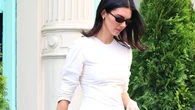 Las sandalias vichy de Zara de 29 euros que parecen de firma francesa y elevan cualquier vestido blanco del verano