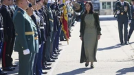 Las cinco decisiones que acorralan a la directora general de la Guardia Civil, amiga personal de Sánchez
