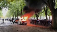 Disturbios en Países Bajos: una protesta contra la inmigración acaba con coches incendiados y locales vandalizados