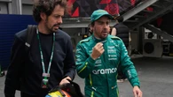 Fernando Alonso recibe una instrucción en plena carrera y su grito es intraducible