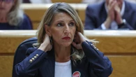 Yolanda Díaz se apunta al estilo francés con las merceditas burdeos que aman las parisinas