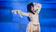 Aitana se adelanta al verano en Ibiza con el bikini más viral de la temporada: efecto metalizado y firmado por Jessica Goicoechea