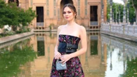 Por fin descubrimos el vestido de novia más español de Stella del Carmen (y las damas de honor más inesperadas)