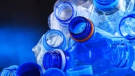 Reutilizar botellas durante semanas sin limpieza, una práctica que cuenta con advertencias científicas
