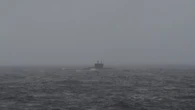 El submarino ruso avistado hace días en el Estrecho, en riesgo de explosión por una fuga de combustible