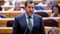Óscar Puente se une a los ataques contra Pedro Delgado: "El comentarista con el que mejor duermo la siesta"