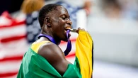 Campeones del mundo de 100 metros: Seville vuela delante de Bolt y Jefferson-Wooden reina en la despedida de Pryce