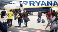 La alerta urgente de Ryanair para viajar este verano: más controles y retrasos en los aeropuertos por la nueva normativa europea