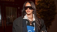 Rihanna confirma que la camiseta de fútbol será la gran tendencia del verano tras su look viral en Nueva York