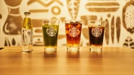Schweppes y Starbucks revolucionan el café frío: así es el nuevo "Coffee Tonic" que solo estará disponible este verano