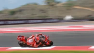 Así ha sido la caída de Marc Márquez en Indonesia. Se duele del brazo derecho