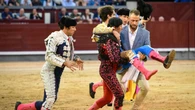 Víctor Hernández sigue hospitalizado tras la grave cornada sufrida en Las Ventas