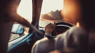 La DGT avisa del peligro del calor y pide a todos los conductores que revisen esto en sus coches antes de empezar las vacaciones